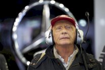 أسطورة الفورمولا واحد لاودا يخضع لعملية زرع رئوية ناجحة