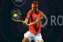 نادال يتخطى فافرينكا ويبلغ ربع النهائي وتسيتسيباس يتابع مفاجآته