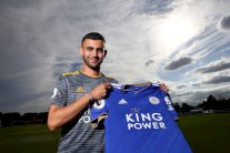 الجزائري رشيد غزال إلى ليستر سيتي بعقد لأربع سنوات