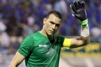 عصام الحضري يعلن اعتزاله اللعب دوليا