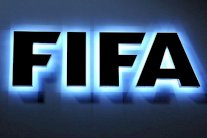 الفيفا يهدد بإيقاف اتحادي نيجيريا وغانا على خلفية التدخل السياسي