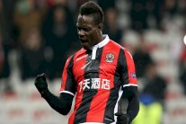 بالوتيلي يقرر البقاء مع نيس الفرنسي