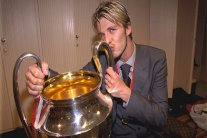 بيكهام سينال جائزة رئيس الاتحاد الأوروبي تكريما لانجازاته