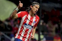 سيميوني يتمنى الأفضل لفيليبي لويس وسط تقارير عن انتقاله لسان جرمان