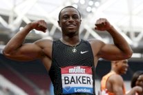 الأميركي بيكر يسجل رقما جديدا للعام في 100 م