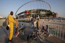 وفاة عامل في استاد الوكرة نجمت عن سقوطه