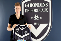 بوردو نسي تسجيل لاعبه الجديد بازيتش