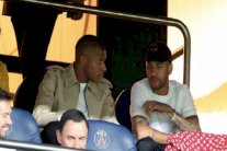 نيمار غاب عن مباراة سانت اتيان بسبب قلة النوم