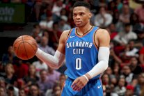 جراحة لراسل وستبروك في الركبة