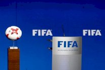 فيفا يوقف مدى الحياة ثلاثة مسؤولين سابقين بسبب الفساد