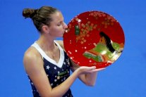 بليسكوفا تحرم أوساكا المتعَبة التتويج بلقب دورة طوكيو على أرضها