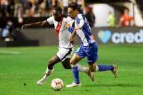 إسبانيول يفرط بفرصة اللحاق ببرشلونة وريال مدريد