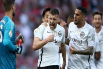 فرانكفورت يعمق جراح هانوفر وعودة موفقة لفينبوغاسون