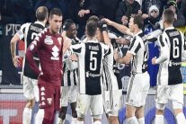 يوفنتوس يكمل عقد نصف نهائي كأس إيطاليا