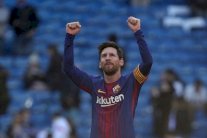 ميسي يعادل رقم صمد 39 عاماً