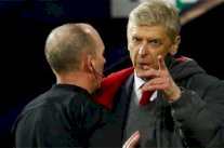 أرسين فينغر ينتقد الحكام بعد تعادل الأرسنال أمام تشيلسي