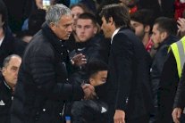 مورينيو يُذكّر كونتي بـ ماضيه الأسود