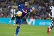 سواريز يتخطى إيتو في قائمة هدافي برشلونة التاريخيين