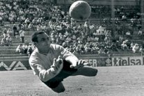 وفاة حميد الهزاز الحارس السابق للمنتخب المغربي لكرة القدم