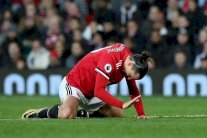 ركبة إبراهيموفيتش تضع مانشستر يونايتد أمام 3 خيارات بديلة