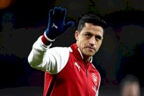 مورينيو يلمح إلى إمكانية السعي لضم الكسيس سانشيز