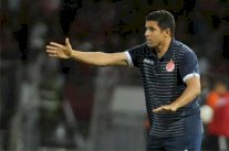 إعفاء الحسين عموتة من تدريب الوداد الرياضي