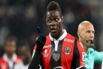 يوفنتوس ينفي اهتمامه بضم بالوتيلي