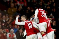 أرسنال يهزم تشلسي ويواجه سيتي في نهائي كأس رابطة الأندية