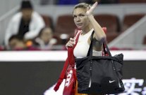 هاليب تعاني من انزلاق غضروفي في فقرات الظهر