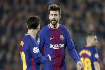 توتر العلاقة بين بيكيه وميسي بسبب أزمة دفاع برشلونة