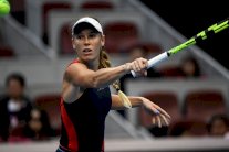 فوزنياكي وأوساكا إلى ربع نهائي دورة بكين وخروج كيربر وبليسكوفا