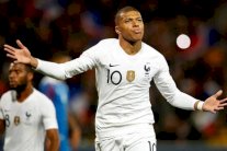 مبابي ينقذ فرنسا من الخسارة امام ضيفتها ايسلندا