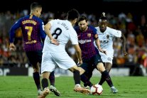 برشلونة يواصل نزيف النقاط وتعادل مخيب بين ليفربول وسيتي