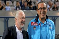 مالك نادي نابولي يتهم مدربه السابق ساري بالاهتمام بالمال فقط