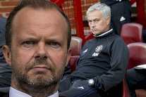 إد وودورد سيجتمع مع مورينيو لحسم مستقبل الجهاز الفني لليونايتد