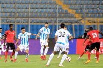 سموحة يفشل في انتزاع الصدارة وخسارة أولى لبيراميدز في الدوري المصري