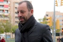 محاكمة رئيس برشلونة السابق بتهم تبييض الأموال في فبراير