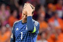 هل فقد الحارس مانويل نوير بريقه مع بايرن ومنتخب ألمانيا؟