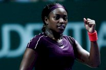 ستيفنز تتخطى بداية كارثية لتلاقي سفيتولينا في نهائي بطولة الماسترز