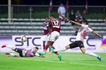 أكبالا يقود الفيصلي للفوز على الرائد في الدوري السعودي