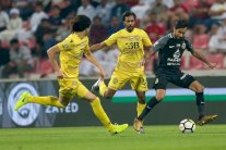 دربي دبي بين شباب الأهلي والوصل في الدوري الإماراتي