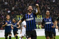 يوفنتوس يتخطى كالياري وخماسية الإنتر تحمله إلى الوصافة