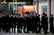 وصول لاعبي ليستر سيتي إلى بانكوك لحضور جنازة رئيس النادي