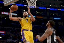 ليكرز يفك عقدته المستعصية المتمثلة ببورتلاند