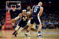 كليبرز يسقط حامل اللقب وخسارة أولى لرابتورز في ملعبه