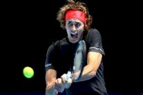 زفيريف يتخطى ايسنر ويضرب موعدا مع فيدرر في بطولة الماسترز