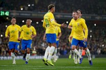 البرازيل تتخطى الأوروغواي وديا بركلة جزاء لنيمار