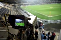 سكاي تشتري حقوق نقل مباريات الدرجة الأولى بـ 668 مليون يورو