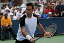 إيقاف الإيطالي براتشالي مدى الحياة لتلاعب في مباريات كرة المضرب