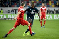 ماينتس يستعيد التوازن في الدوري الألماني